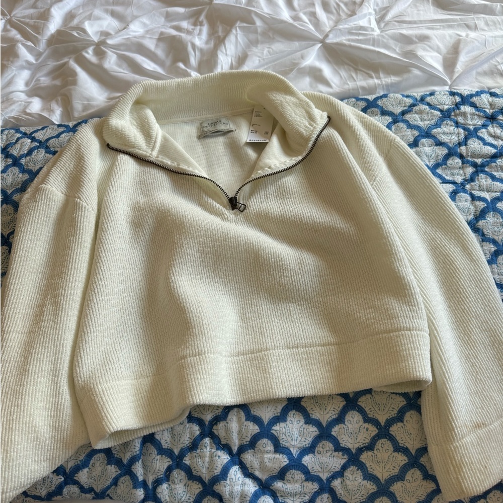NWT UO quarter zip